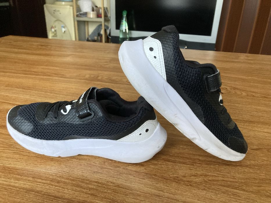 Оригинални детски маратонки Under Armour