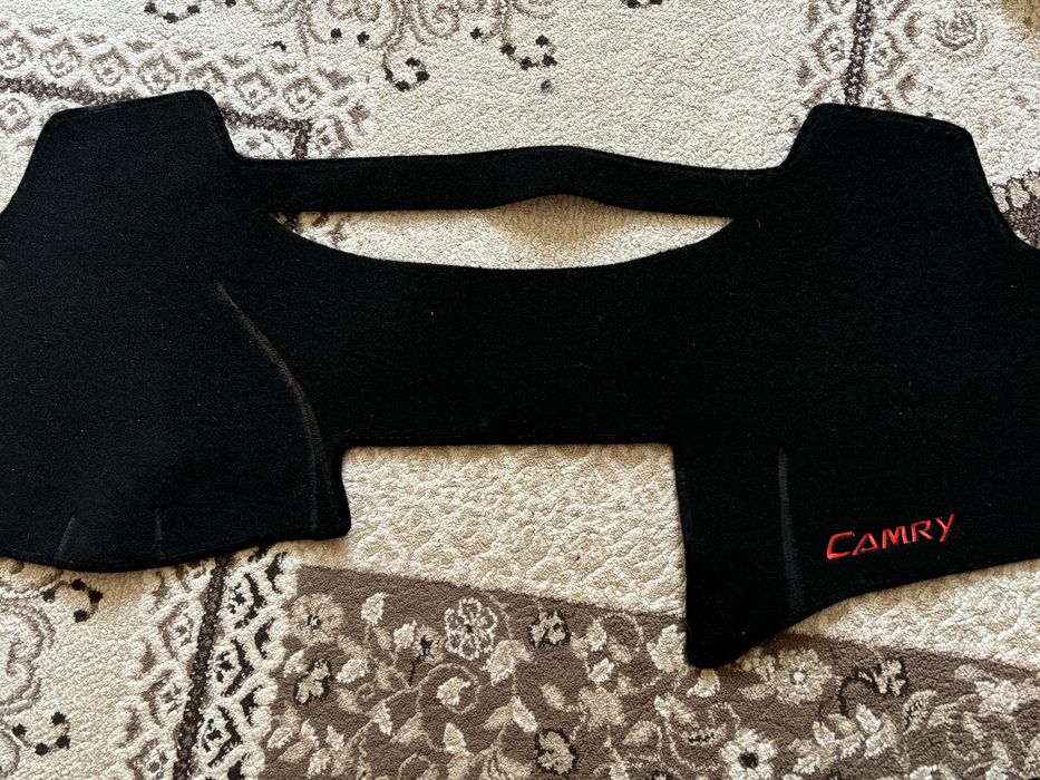 Накидка на панель Toyota Camry 40