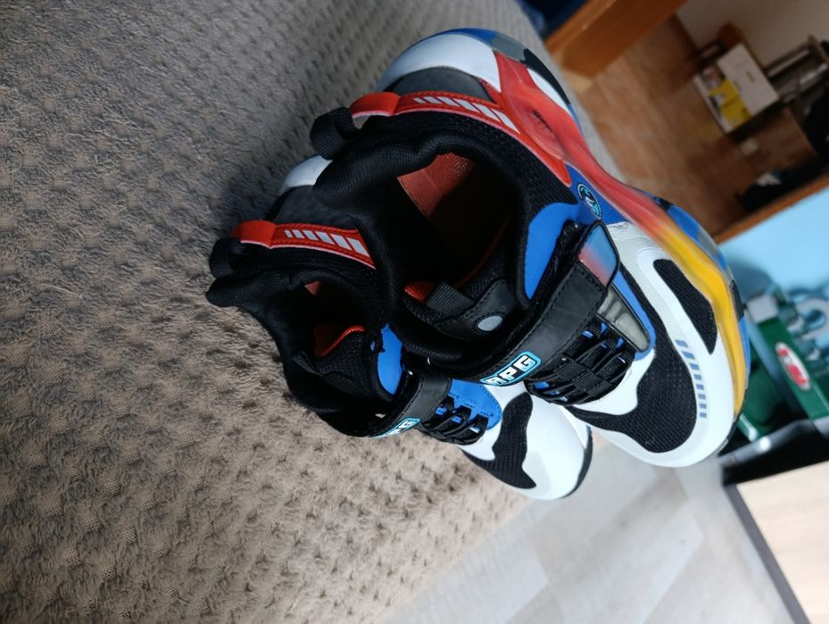 Юношески маратонки Анди студио.