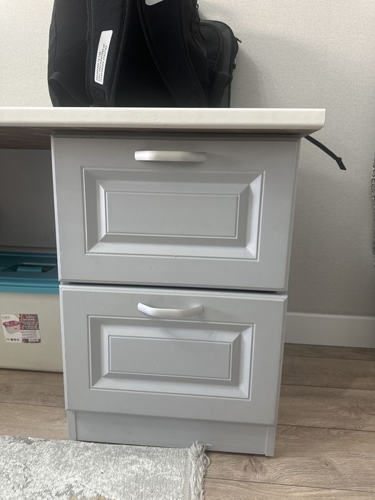 Продам детский стол