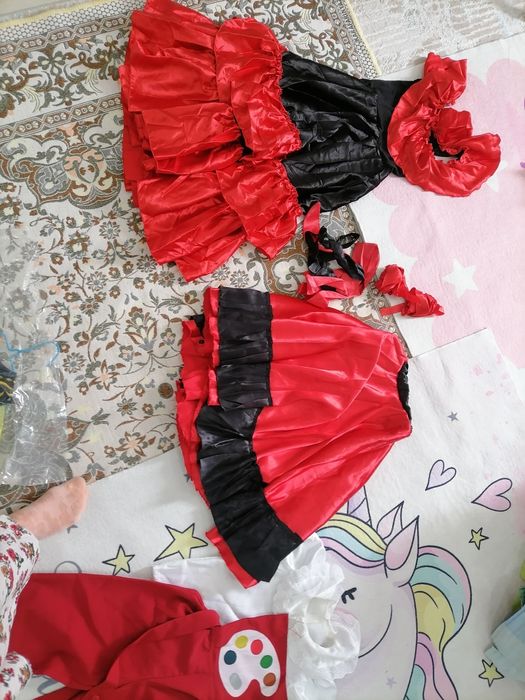 Продаётся разные детские костюмы.