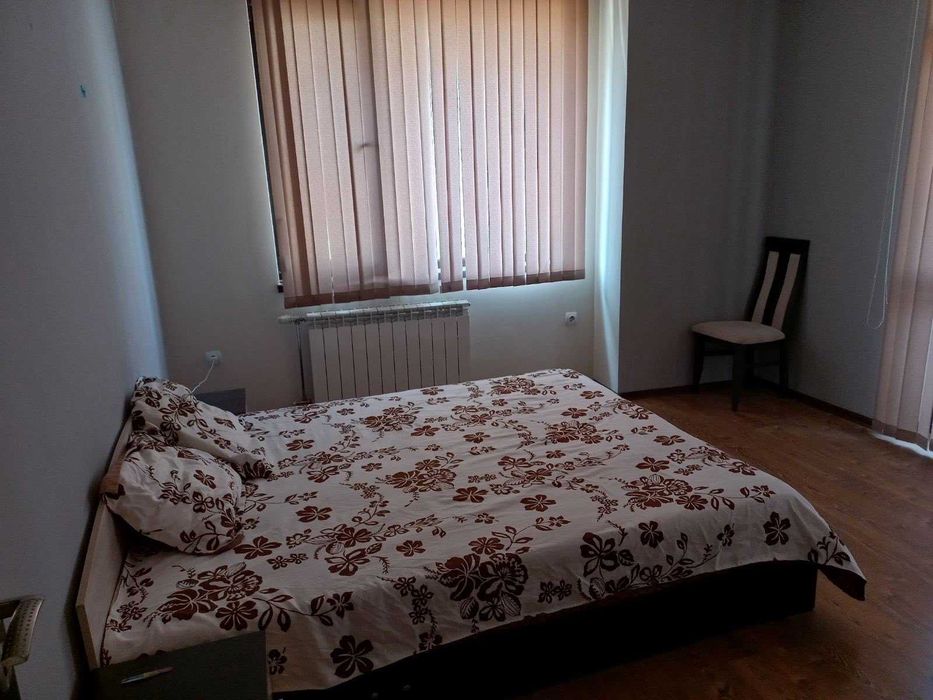 Тристаен апартамент, Под наем, кв. Вароша