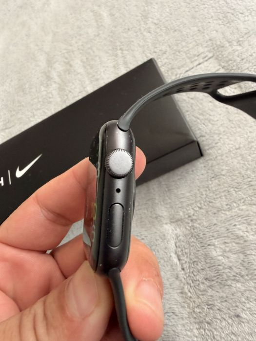 Apple watch SE 44 mm Nike
