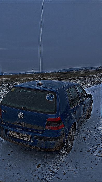 Vând golf 4 albastru