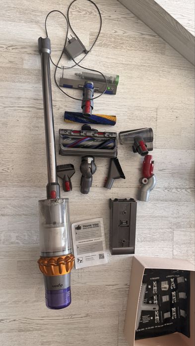Dyson V15 detect absolute