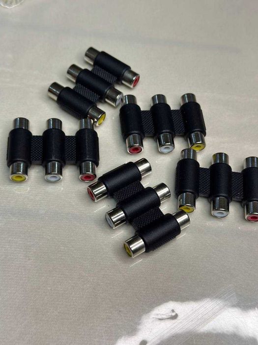 Никелированный переходник 3 RCA  до 3 RCA