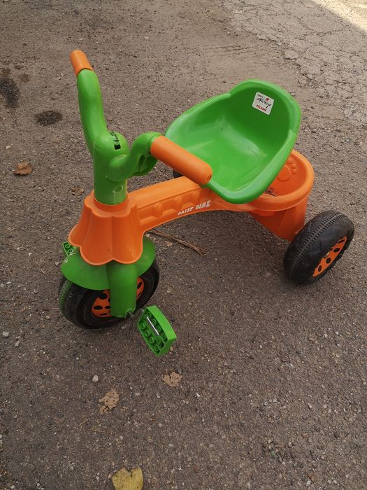 Vând tricicleta copii