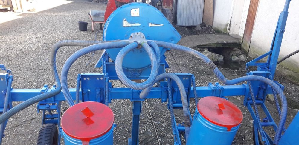 Vând semănătoare S.P.C 4 de Piatra Neamț