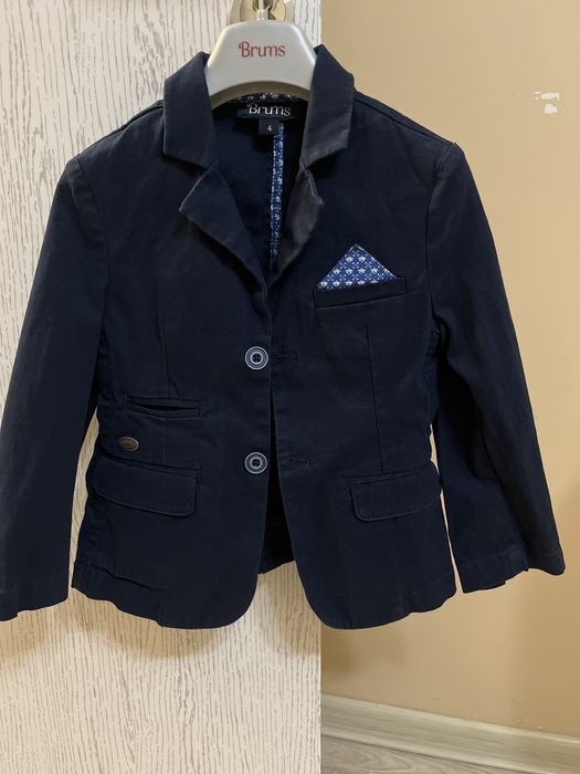Сако Brums 4 години, костюм с панталон 3 години