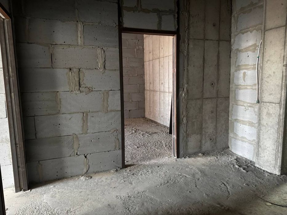 Мирзо Улугбекский район. Евро 3х комнатная. Коробка. С кадастром.