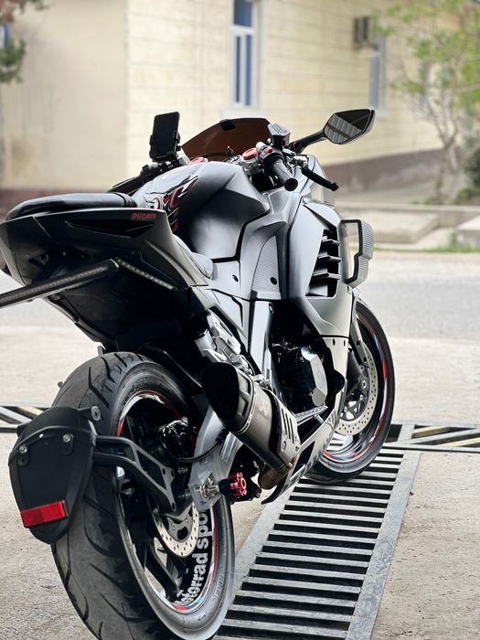 Спорт байк мотоцикл