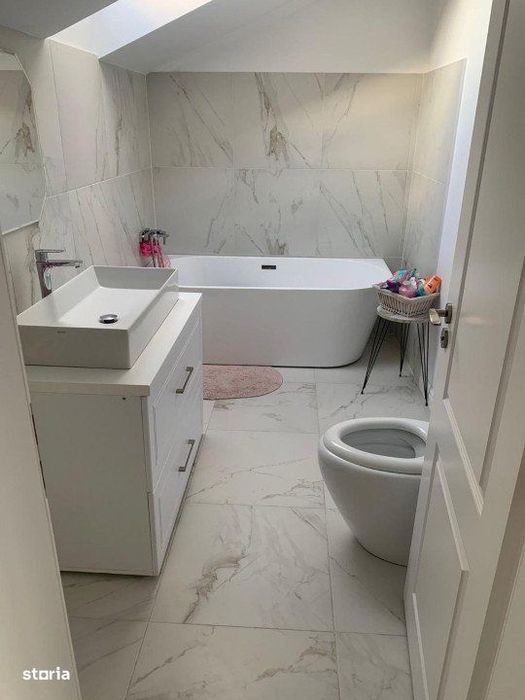 Casa deosebita, garaj, incalzire in pardoseala, acces restrictionat