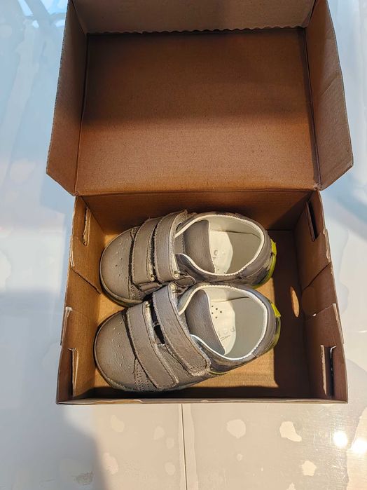 Детски обувки за момче 19 номер