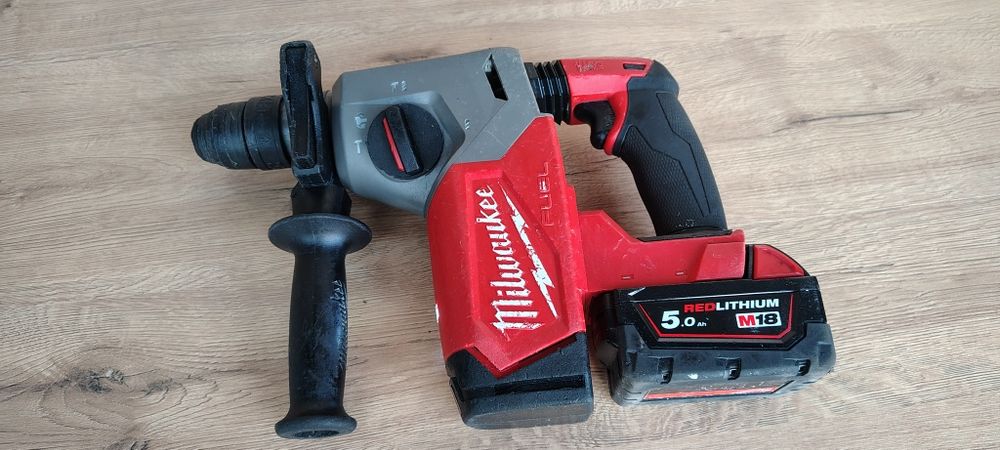 Rotopercutor Milwaukee  fhx + baterie 5 amperi