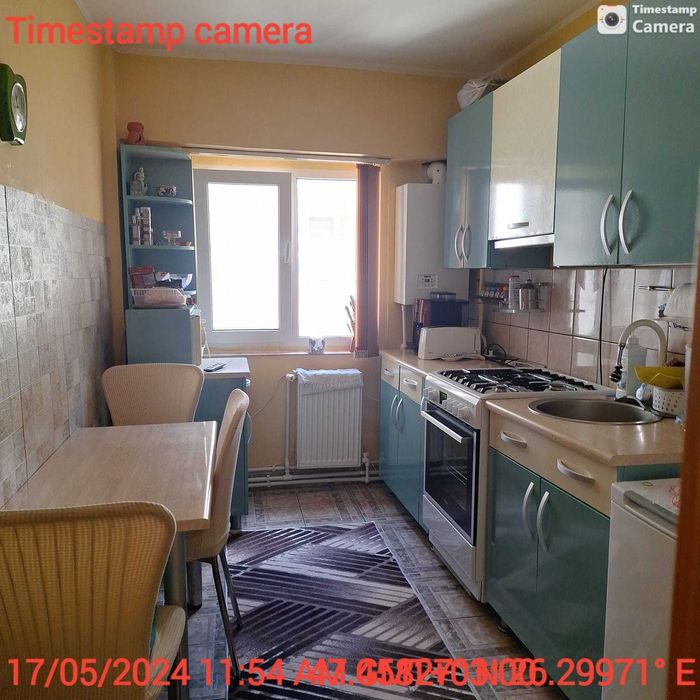 Vand apartament 3  camere FALTICENI