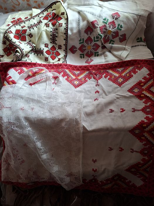 Автентични престилки, карета  и други