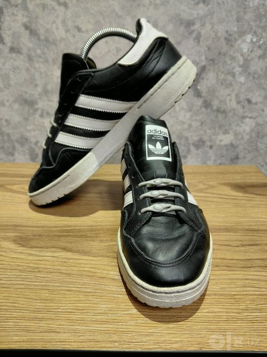 Оригинальные кроссовки Adidas