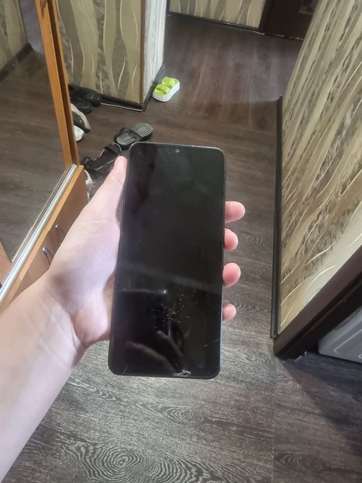 Продам телефон редми
