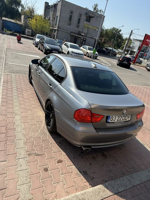BMW Seria 3 2010 — imagine 2