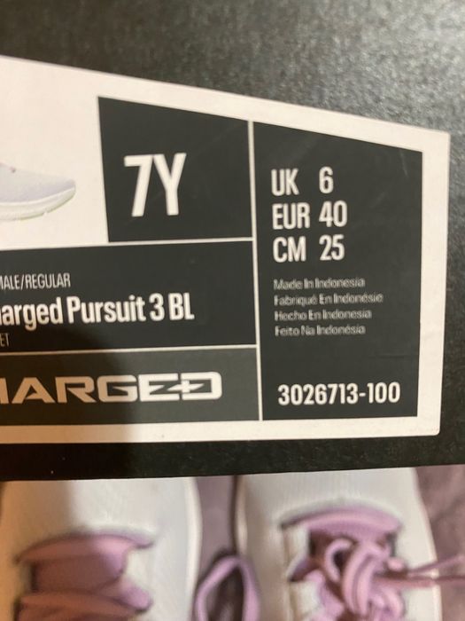 Маратонки Under Armour дамски  39р чисто нови