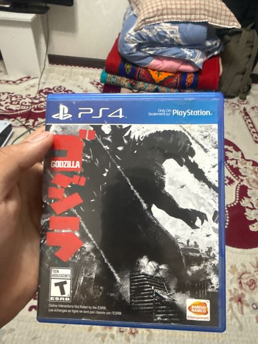 Диск на ps4 godzilla