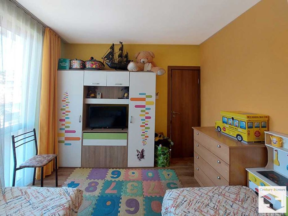 Продава се Четиристаен апартамент в Велико Търново, Център - 136 кв.м за 2028 €/кв.м - Снимка #13