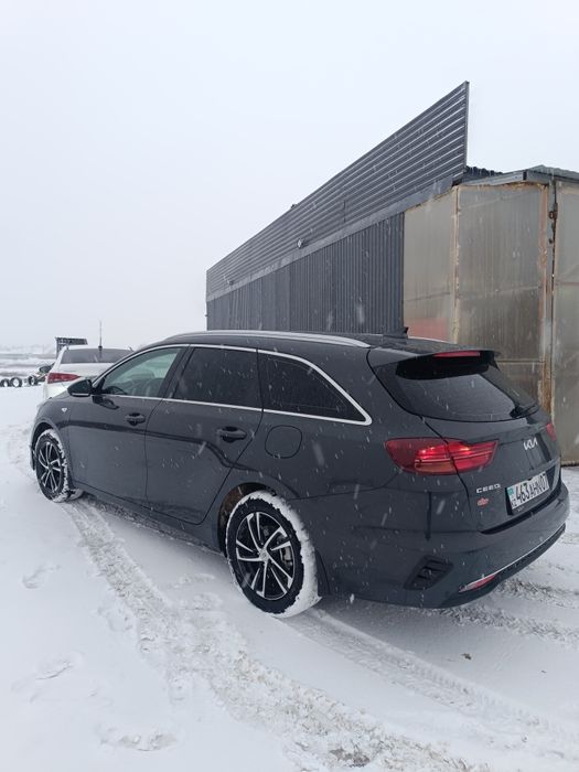 Продам kia ceed sw