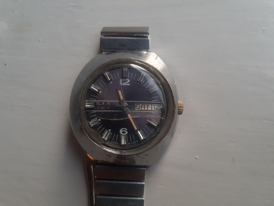 Продаётся Советские механические часы