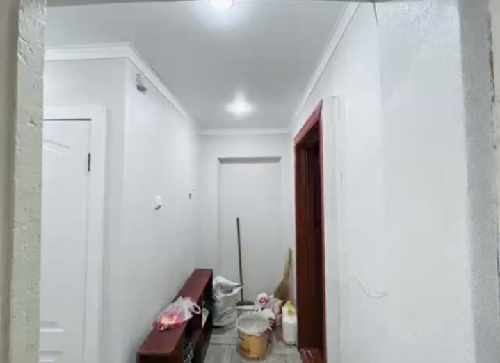 Левкас, шпаклёвка, Покраска стенМолдинги,