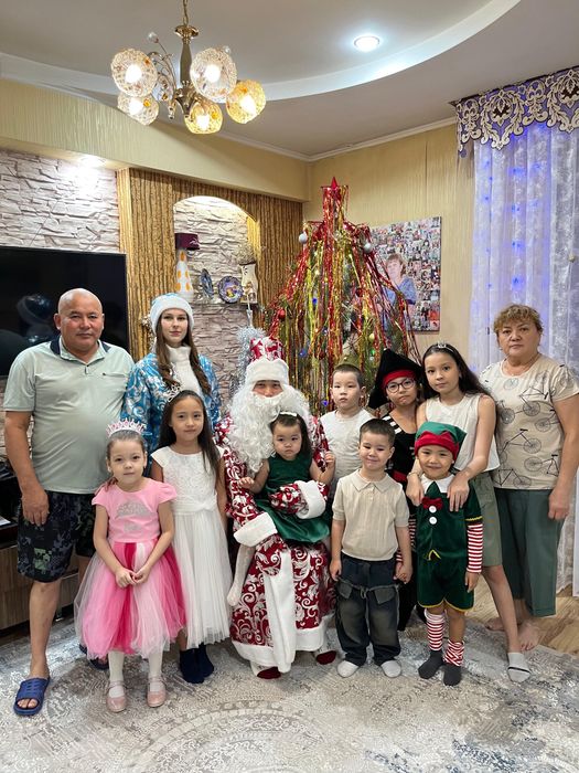 Дед Мороз и Снегурочка.