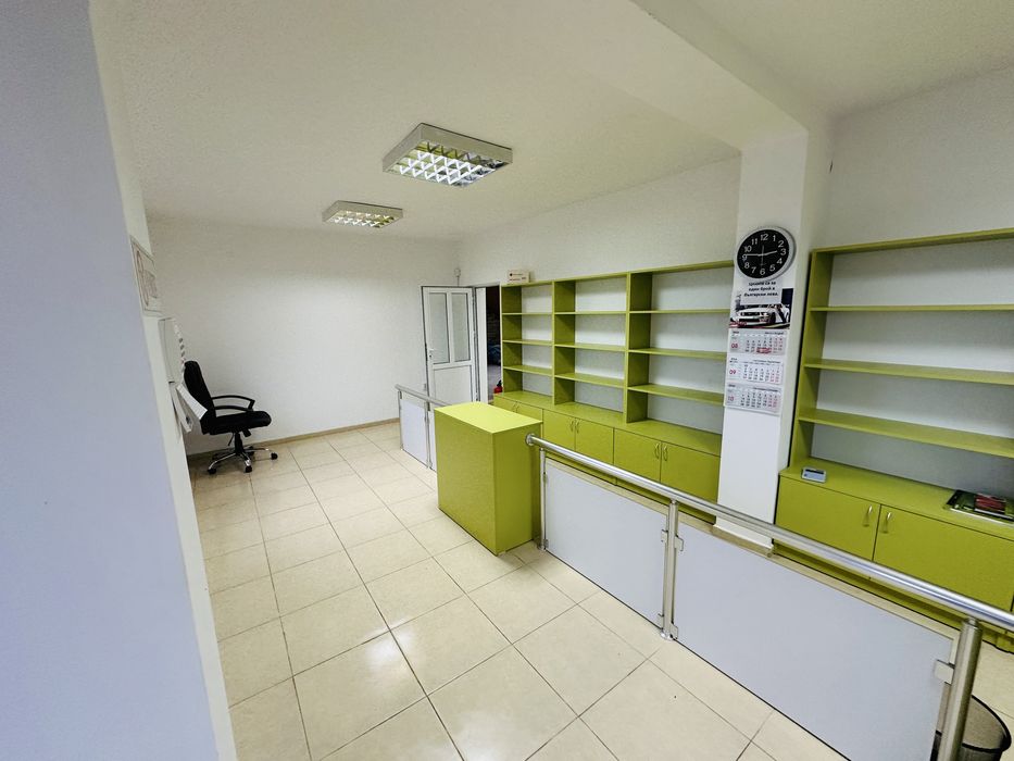 Дава се под наем Магазин в с. Роза, Област Ямбол - 184 кв.м за 408 € - Снимка #11
