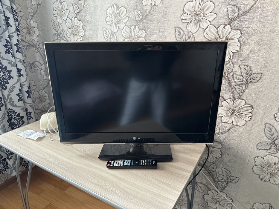 Телевизор: LG 32LV2500 (32 дюйма)