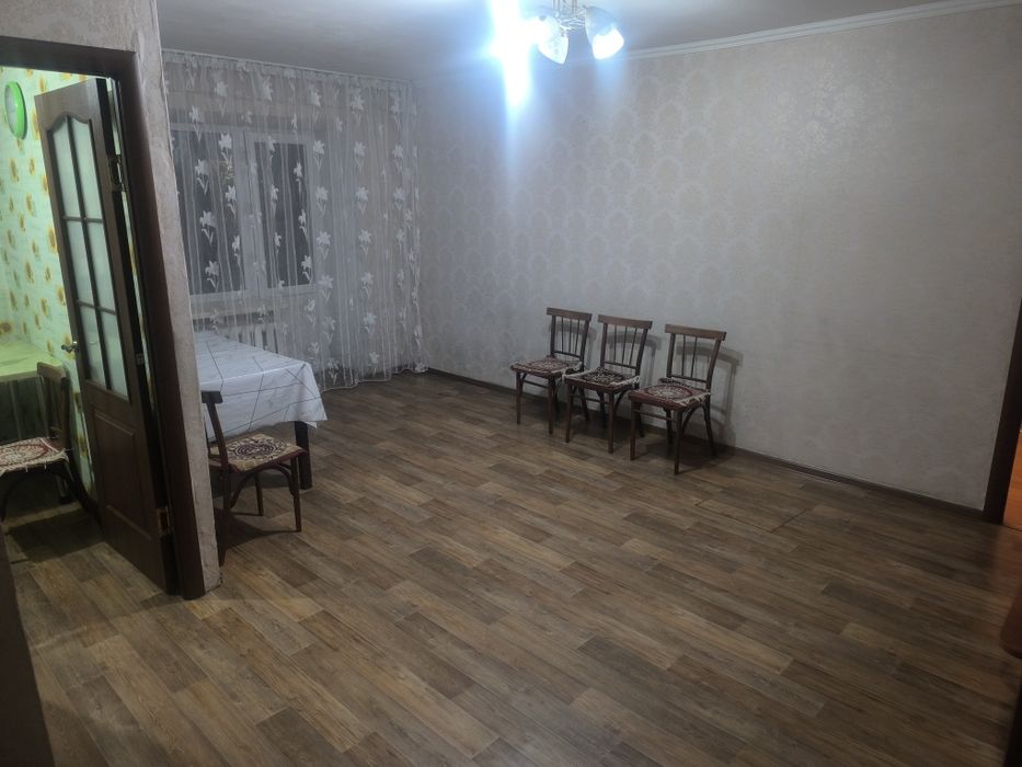 Сдам 2 комнатную квартиру 150000