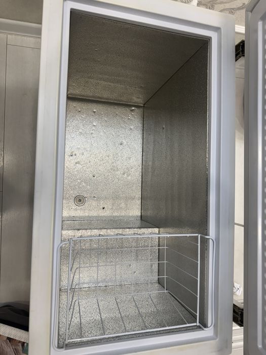 Продам Морозильник