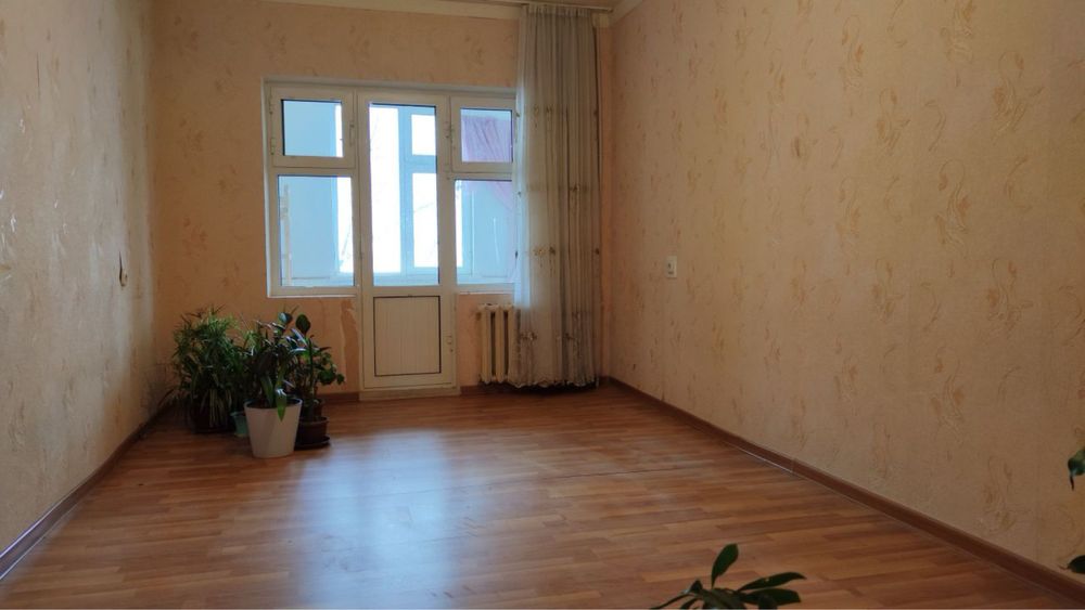 Uy sotiladi Chirchiq shahar Amir Temur ko’chasi 8-uy 16-xonadon