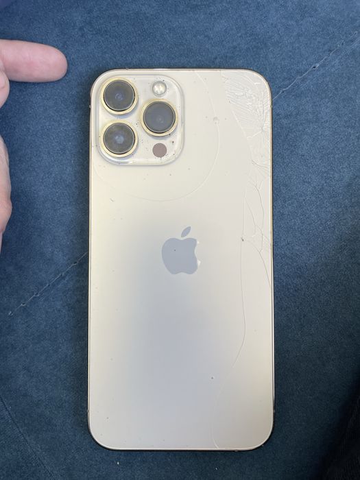 13 про макс. Емкость 79 процентов