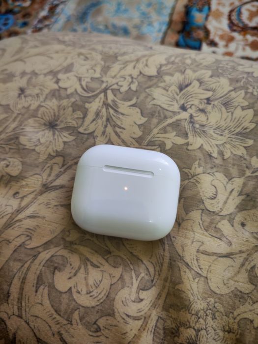 AirPods sotiladi