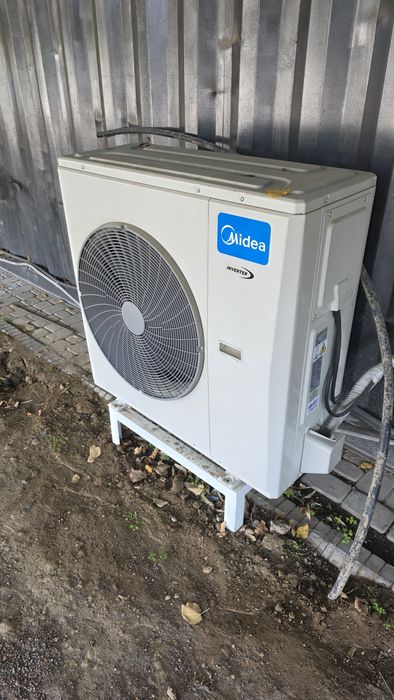 Кондиционер колонный Midea 48 кв.