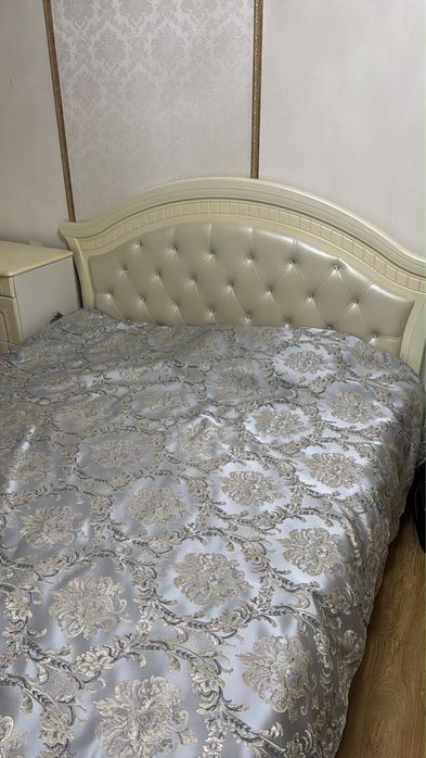 Продам спальню шкаф и кровать