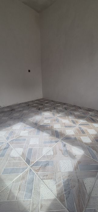 Amenajari interioare / Constructii / Renovari interioare si exterioare - meserias // constructor