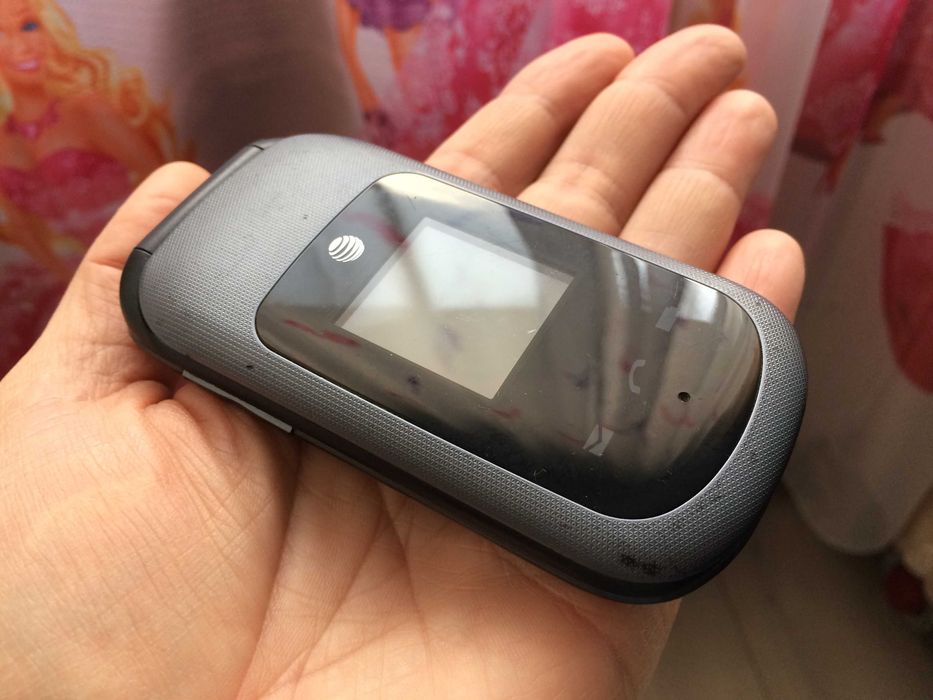 Telefon cu clapeta Pantech Breeze IV functional.Raritate in Romania.