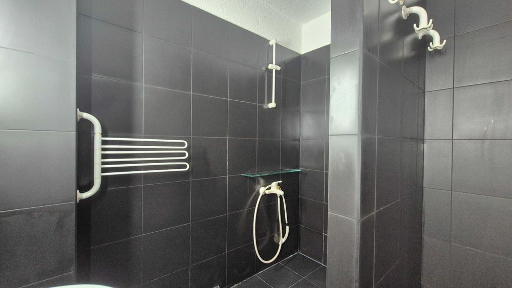 Тристаен апартамент под наем – Център София (Солунска / бул. Витошка)