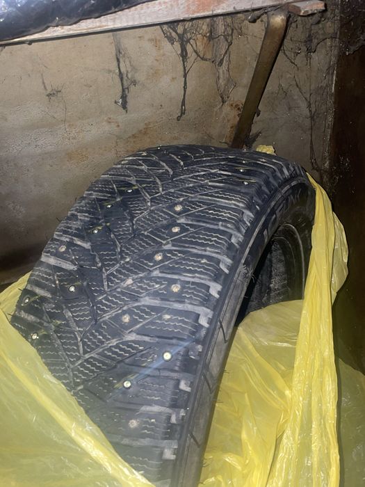 Продам зимние шины на 17