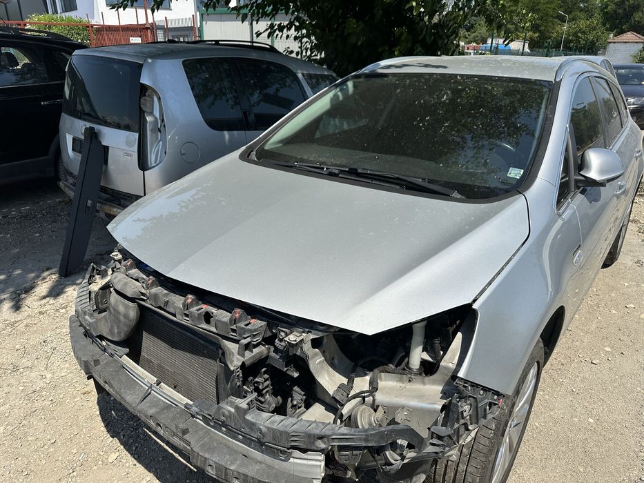 Преден капак за Опел Астра J