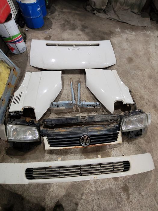 Косая морда Фольксваген Т4.