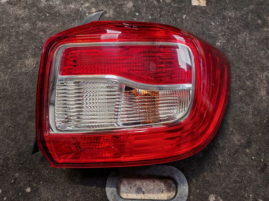Tripla dreapta Dacia Logan 2015