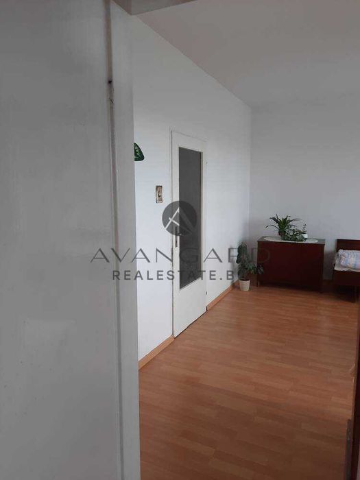 Продава се Тристаен апартамент в Пловдив, Изгрев - 64 кв.м за 1232 €/кв.м - Снимка #2