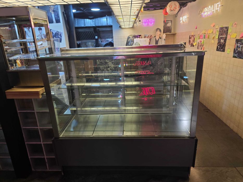 Холодильник витрина