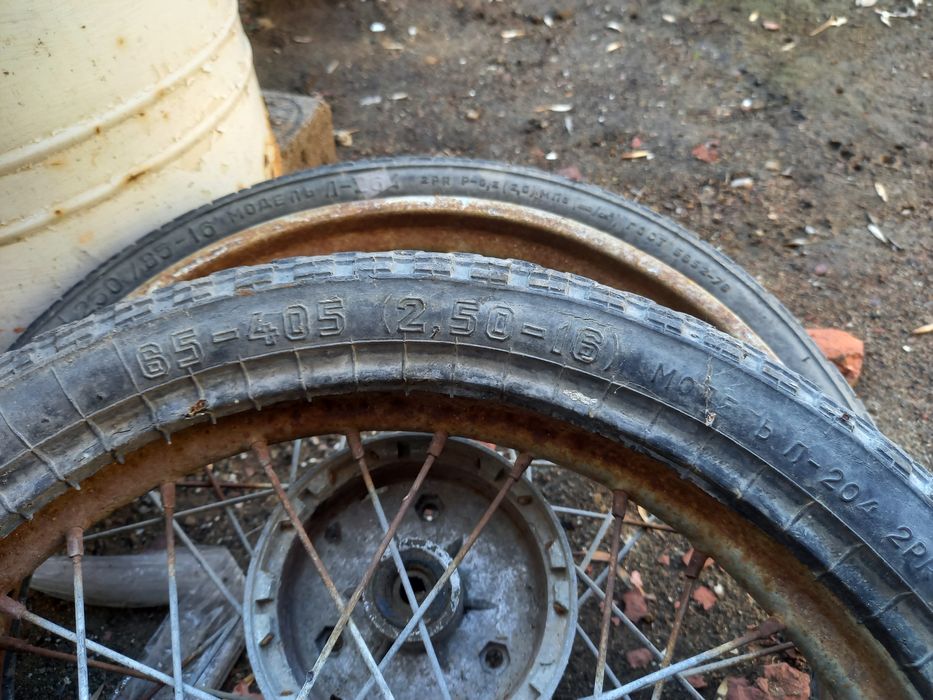 Колесо на мотоцикл