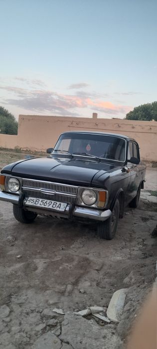 Maskevich 412 qora rangda